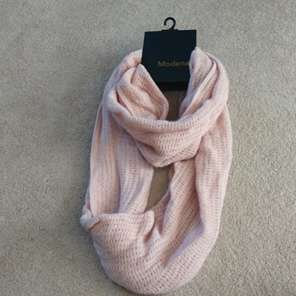 Infinity scarf